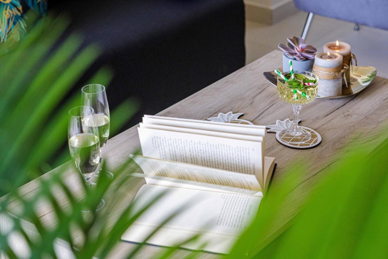 Savvas Apartment Толон Екстериор снимка