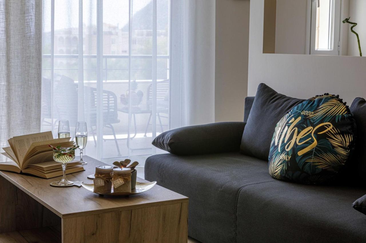 Savvas Apartment Толон Екстериор снимка