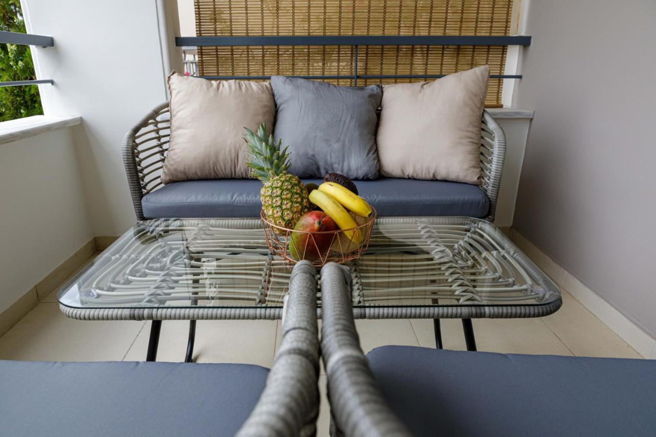 Savvas Apartment Толон Екстериор снимка